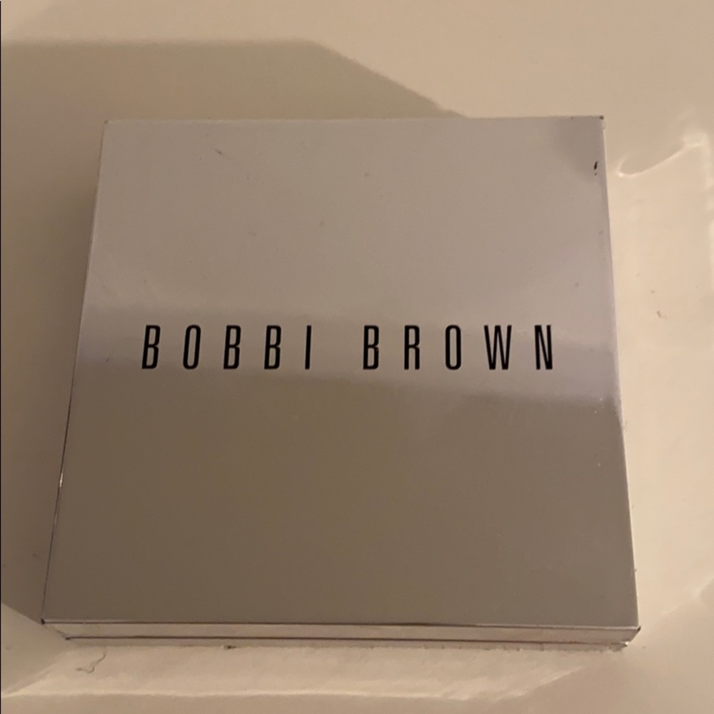 Bobbi Brown brightening Powder